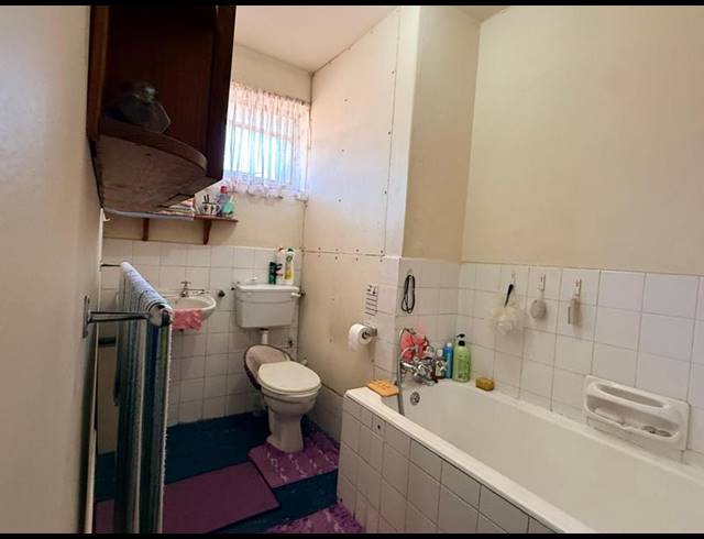 2 BEDROOM APARTMENT FOR SALE IN OAKDALE